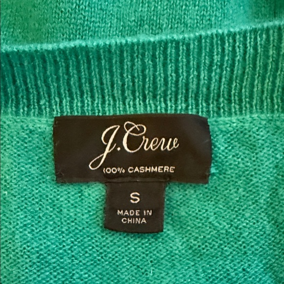 J. Crew Women's Vibrant Green Cashmere Sweater - Picture 2 of 3